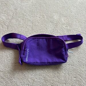 Lululemon Belt Bag Mini in Atomic Purple